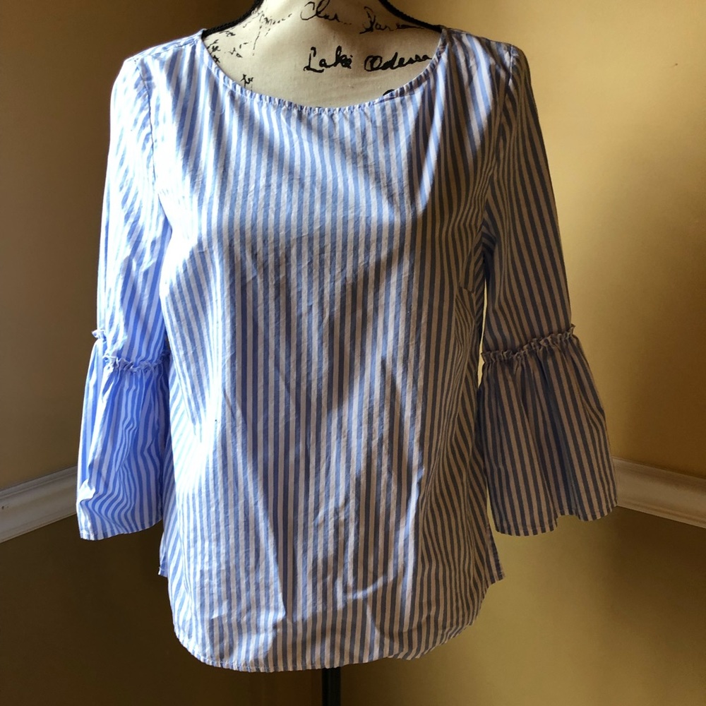 Vineyard vines top